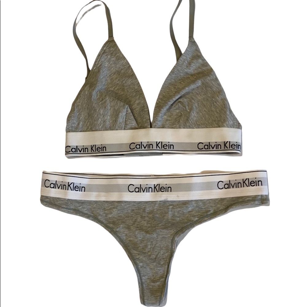 CALVIN KLEIN Bra & Thong Set